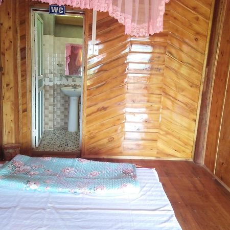 Tran Xuan Homestay Ba Be Village Ruang foto