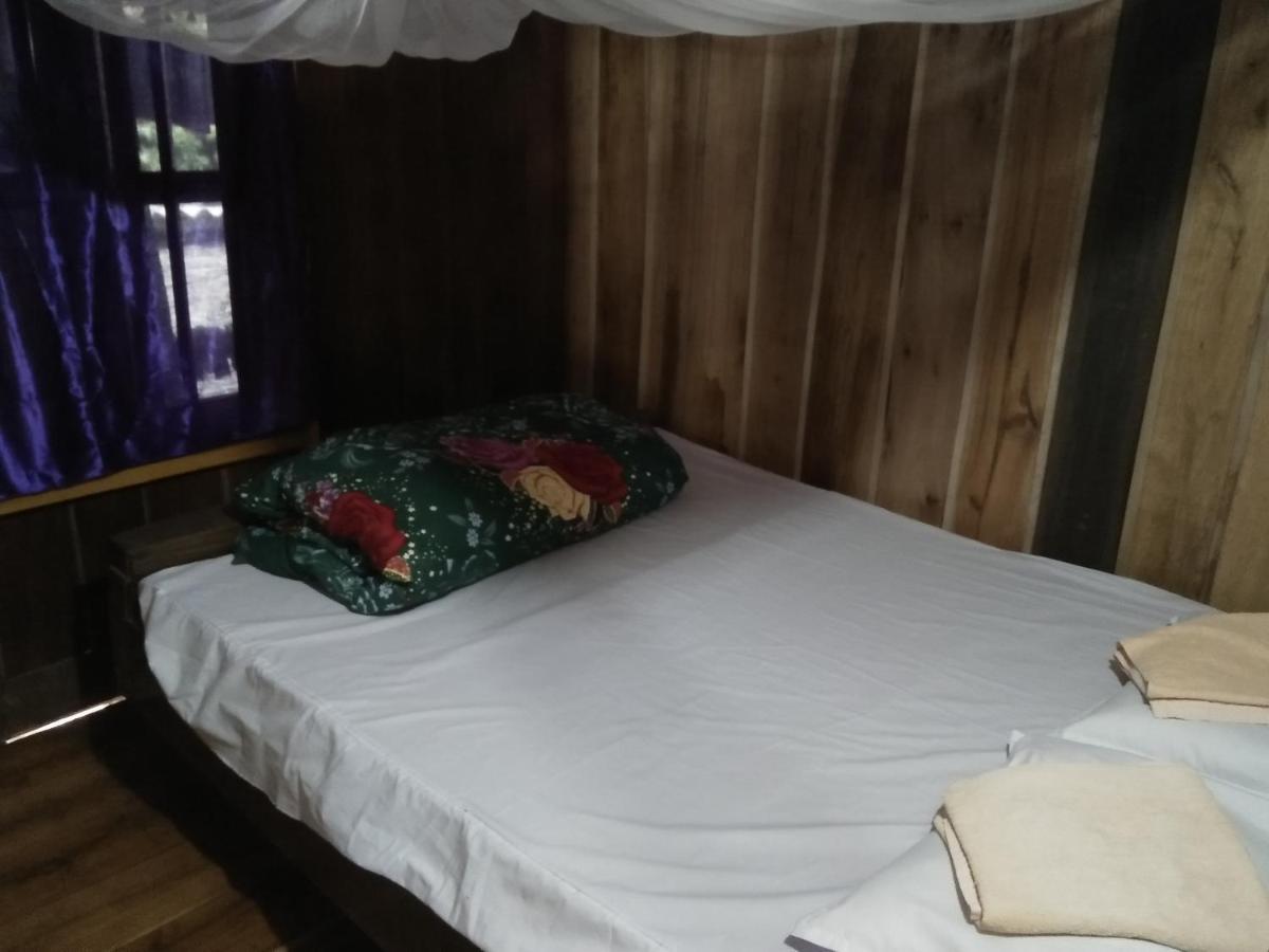 Tran Xuan Homestay Ba Be Village Ruang foto