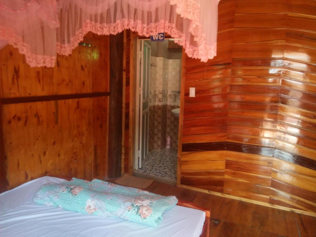 Tran Xuan Homestay Ba Be Village Bagian luar foto