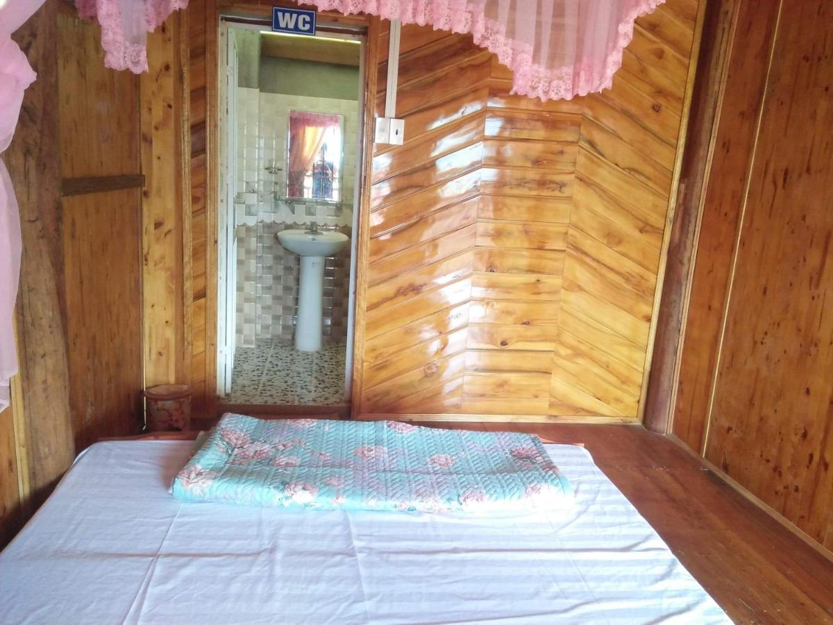 Tran Xuan Homestay Ba Be Village Bagian luar foto